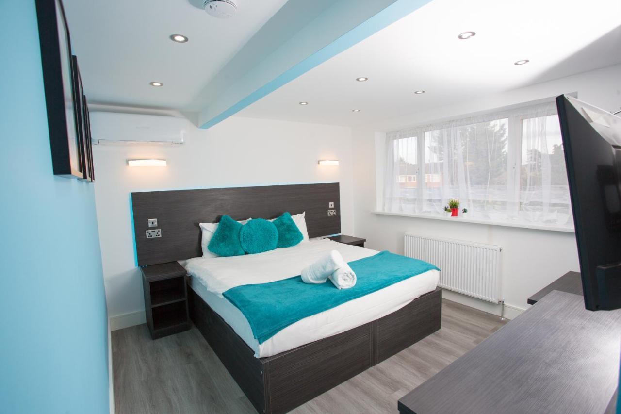 Legoland Heathrow Windsor Apartment Hotel Слау Экстерьер фото
