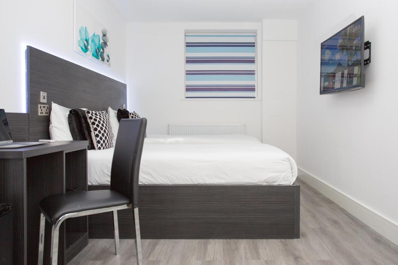 Legoland Heathrow Windsor Apartment Hotel Слау Экстерьер фото