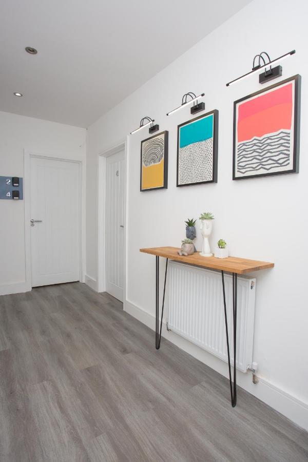 Legoland Heathrow Windsor Apartment Hotel Слау Экстерьер фото