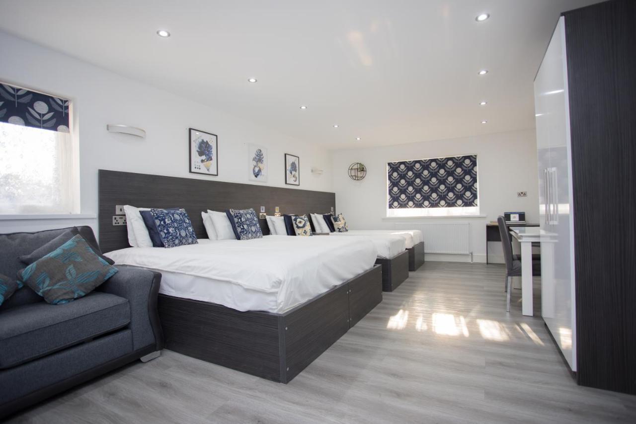 Legoland Heathrow Windsor Apartment Hotel Слау Экстерьер фото