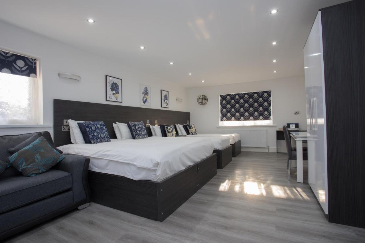 Legoland Heathrow Windsor Apartment Hotel Слау Экстерьер фото