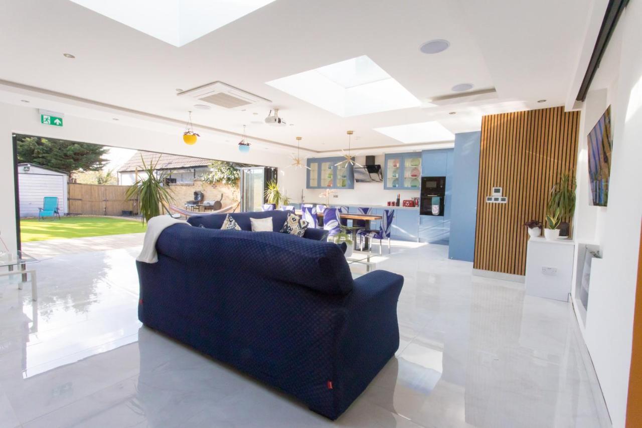 Legoland Heathrow Windsor Apartment Hotel Слау Экстерьер фото