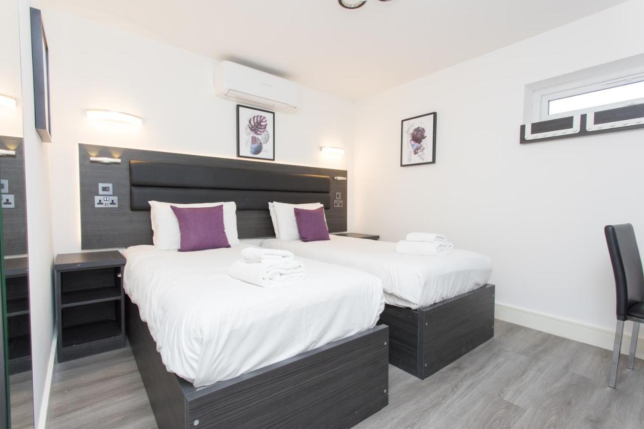 Legoland Heathrow Windsor Apartment Hotel Слау Экстерьер фото